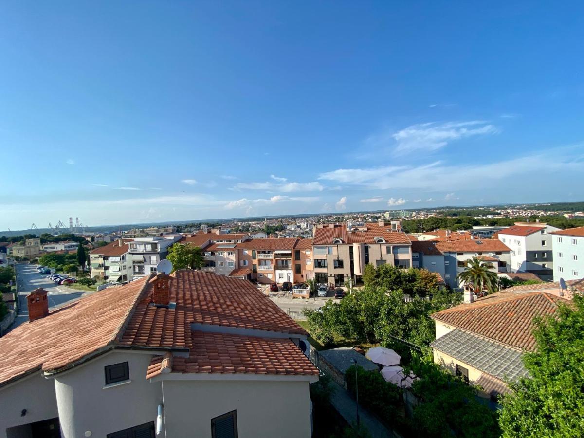 Penthouse Cityview Pula Exterior photo